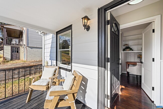 Building Photo - 1407 Vine St