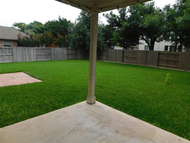 Building Photo - 1511 Homewood Cir