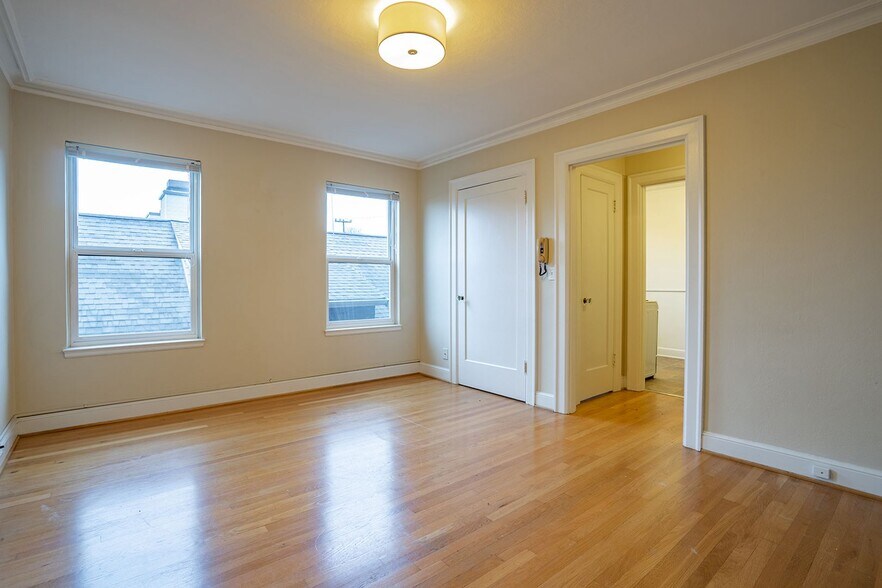Interior Photo - Lakeside Apartments