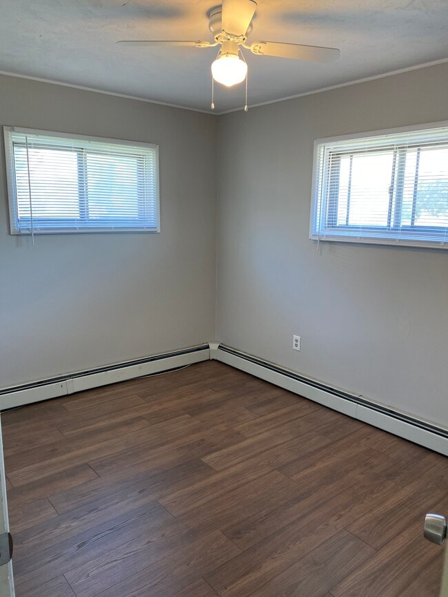 Building Photo - 305 Northpark Dr