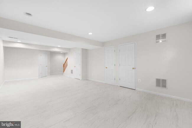 Building Photo - 17575 Deweys Run Ln