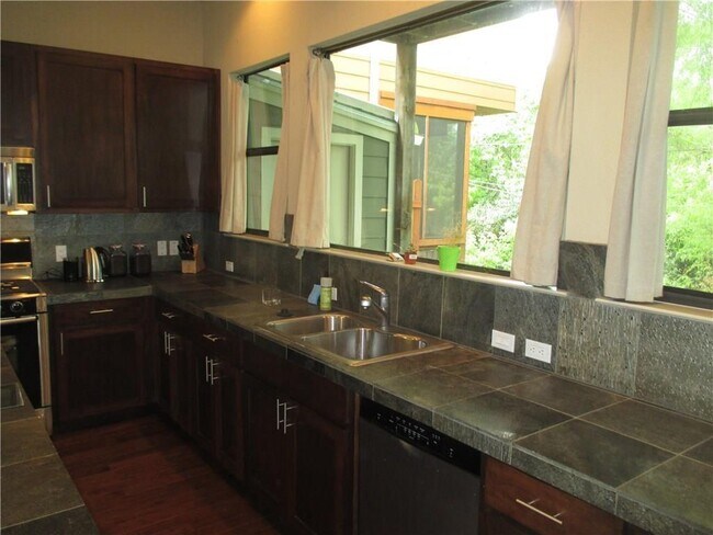 Building Photo - 4610 Windy Brook Dr