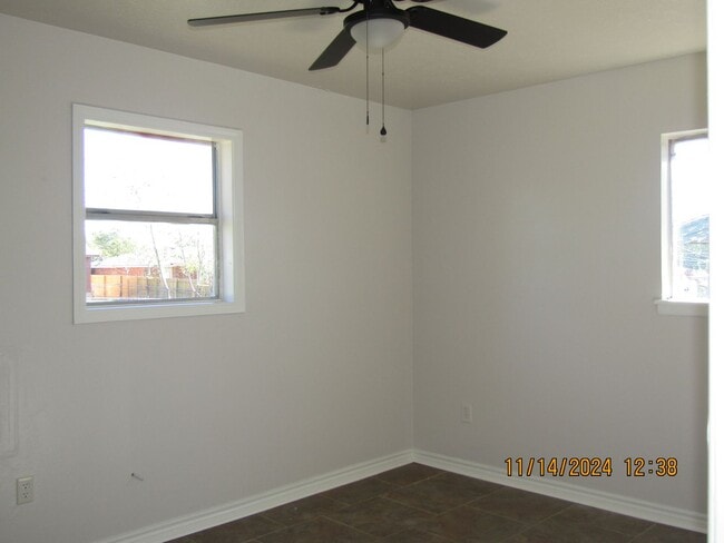 Building Photo - Very nice home on the Lawton's West Side!