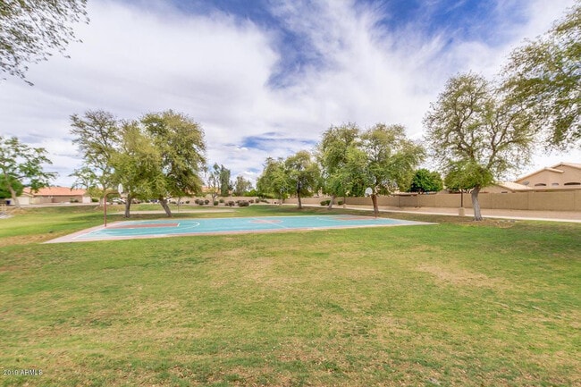 Building Photo - 1277 W Myrna Ln