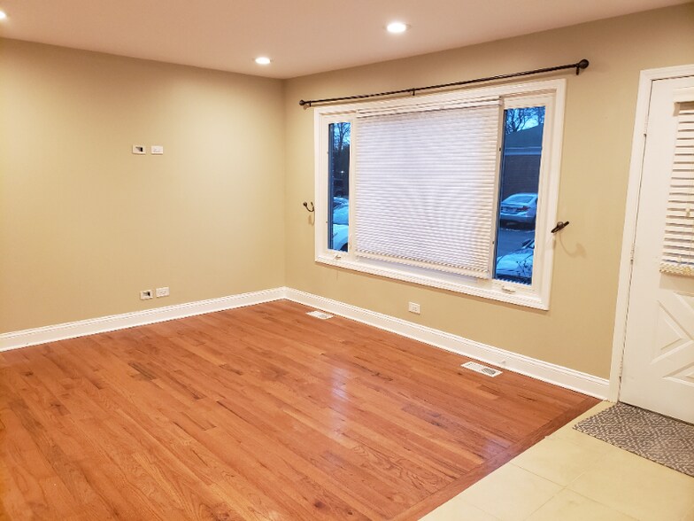 Building Photo - 2128 Rugen Rd