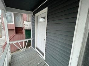 Building Photo - 261 Division St