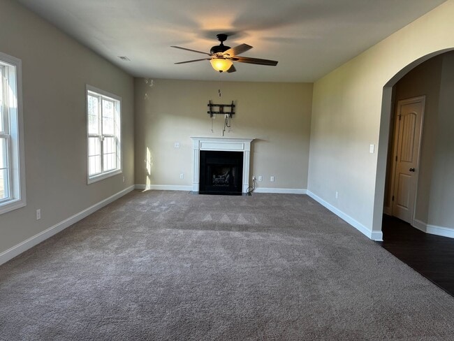 Building Photo - Grand 2 story home in Bluewater Rise