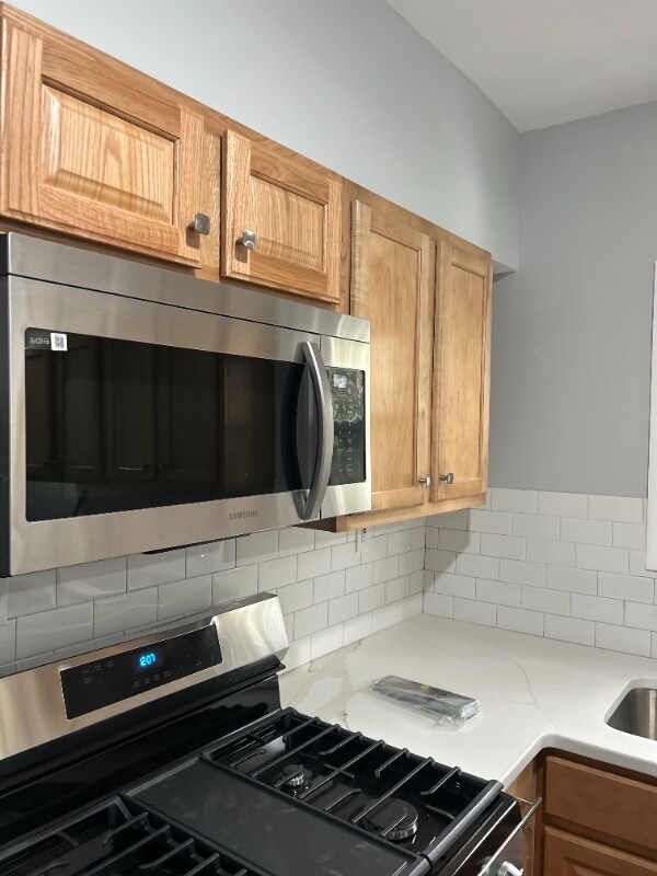 Building Photo - 709 Denison St