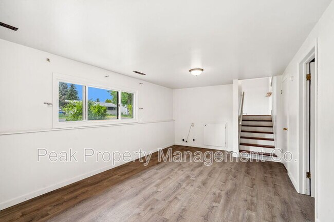 Building Photo - 1512 Brentwood Dr