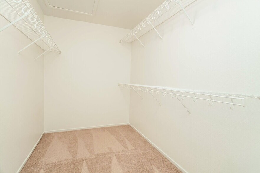 Building Photo - 11592 Renzo St
