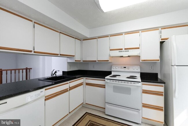 Building Photo - 1627 Purple Sage Dr
