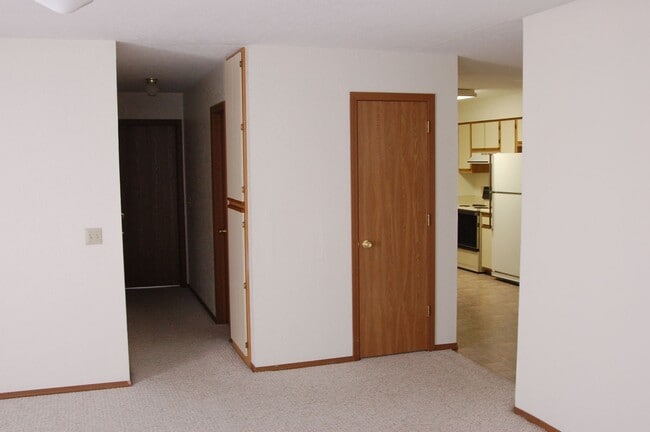 Building Photo - 6773-6775 S Kathleen Cir