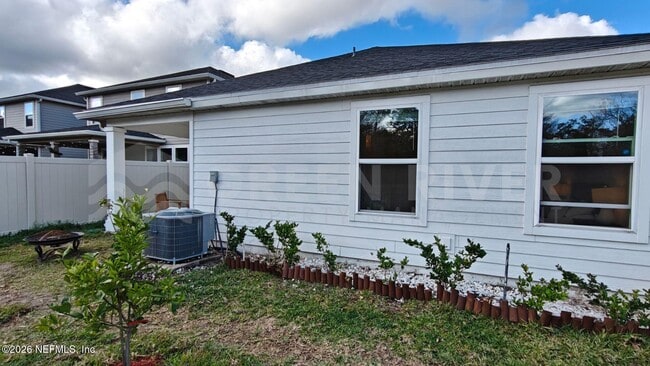 Building Photo - 352 Rambling Brk Trl