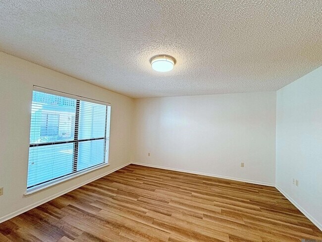 Building Photo - 5222 Butter Creek Ln