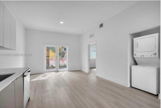 Building Photo - 110 Foster Rd