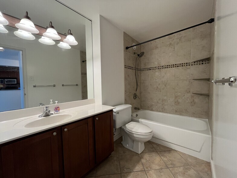 Bathroom - 211 E Ohio St