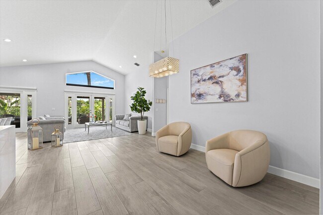 Building Photo - 10112 Aqua Vista Way