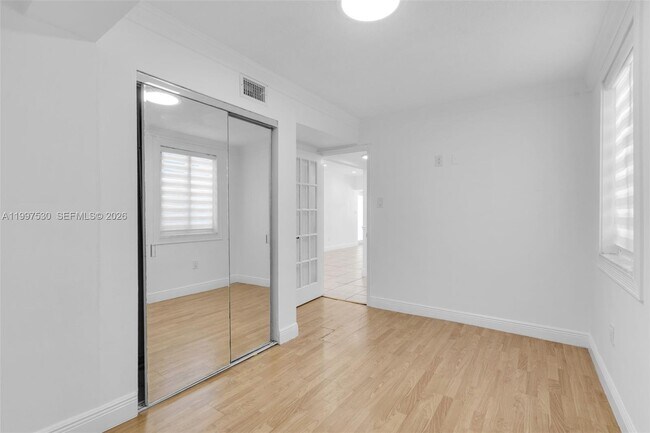 Building Photo - 201 SW 51st Ct