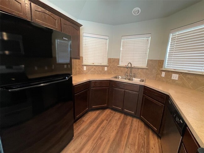 Building Photo - 7817 Duber Ln