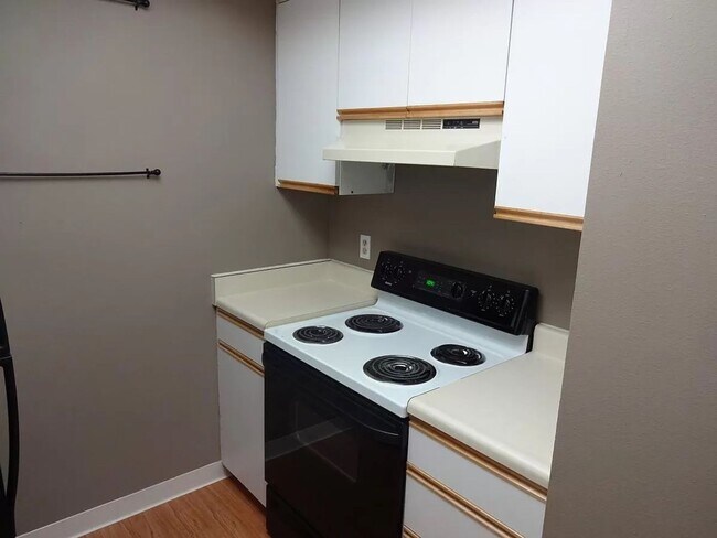 Building Photo - 4620 Reka Dr
