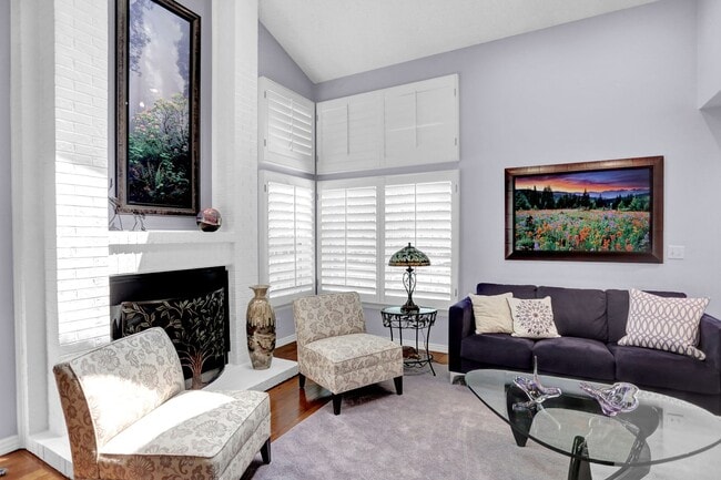 Building Photo - Beautiful Home in Southeast Denver