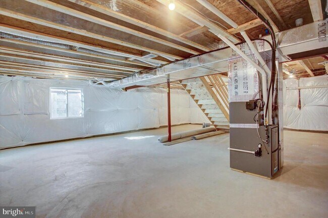 Building Photo - 601 Exeter Ln