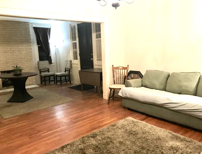 Living area- Hardwood floors & always freshly painted walls - 2427 Calhoun St