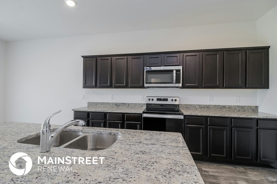 Building Photo - 101 Hidden Lk Lp