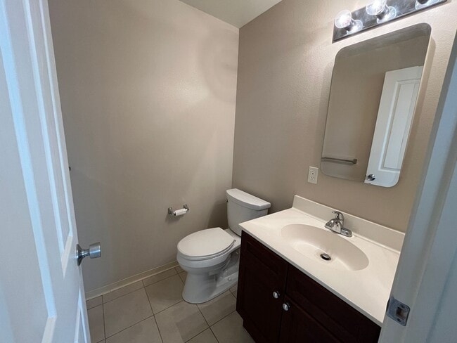 Building Photo - Ewa Beach (Montecito) - Must see!! 4 bedro...
