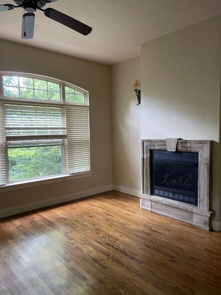 Building Photo - 14 N Olive Ave