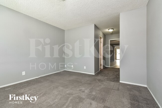Building Photo - 1613 Amboy Dr