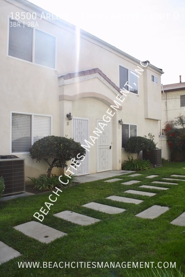 Building Photo - Remodeled 3 Bed, 2.5 Bath Town Home with A...