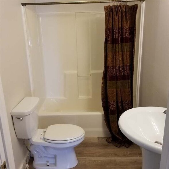 Building Photo - 3 Howard St