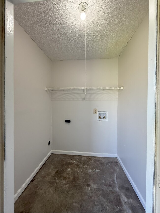 Building Photo - 1270 Ticonderoga Trail