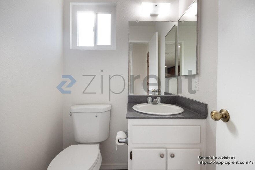 Building Photo - 4517 College Way