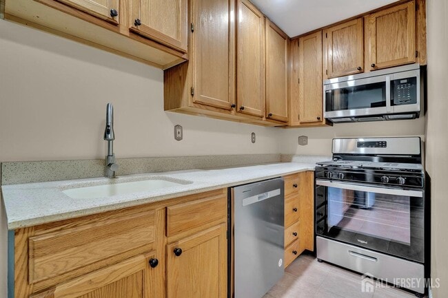 Building Photo - 4517 Birchwood Ct