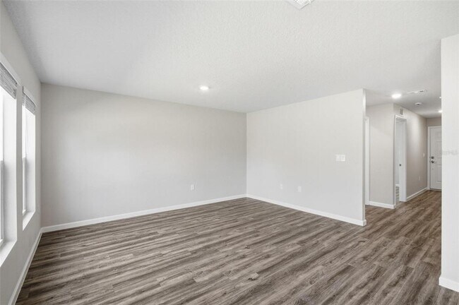 Building Photo - 64 Foxhall Ln