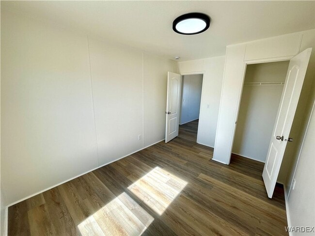 Building Photo - Move In Ready-3 Bedroom 2 Bath -