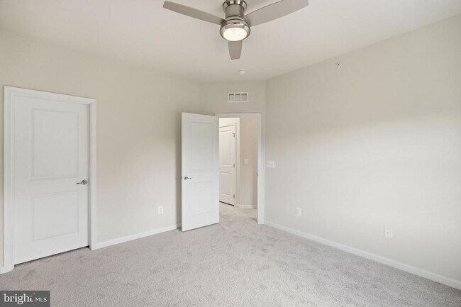 Building Photo - 3634 Briarwood Dr