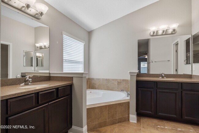 Building Photo - 2597 Cody Dr