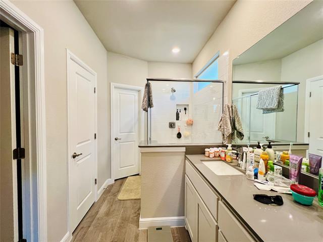 Building Photo - 15748 Putney Wy