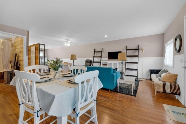 Building Photo - MOVE-IN SPEACIAL!! Peaceful Farmhouse Stud...