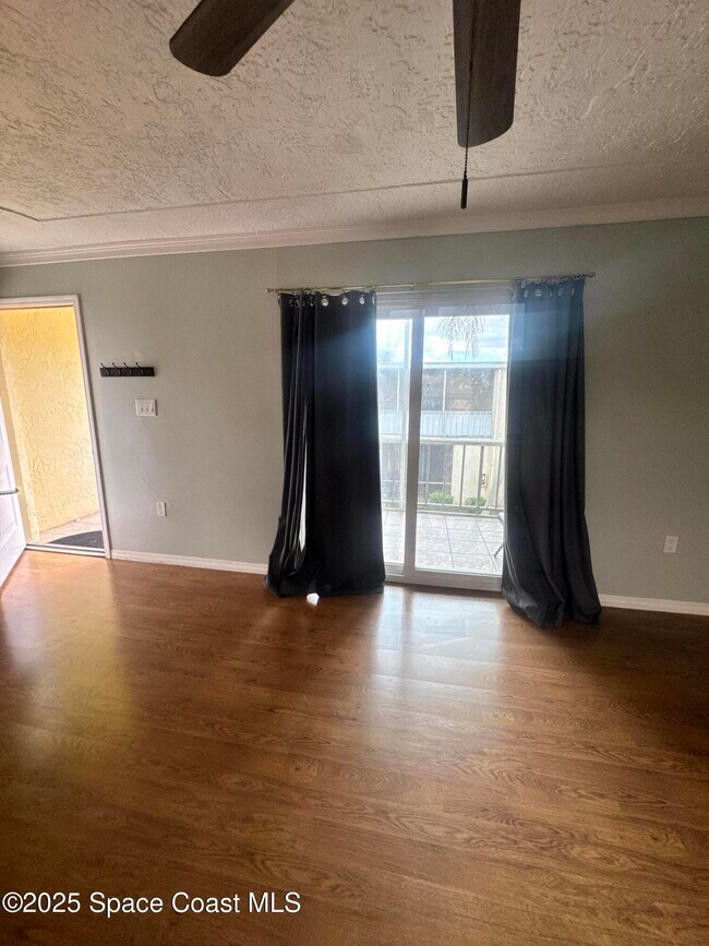 Building Photo - 3135 Shady Dell Ln