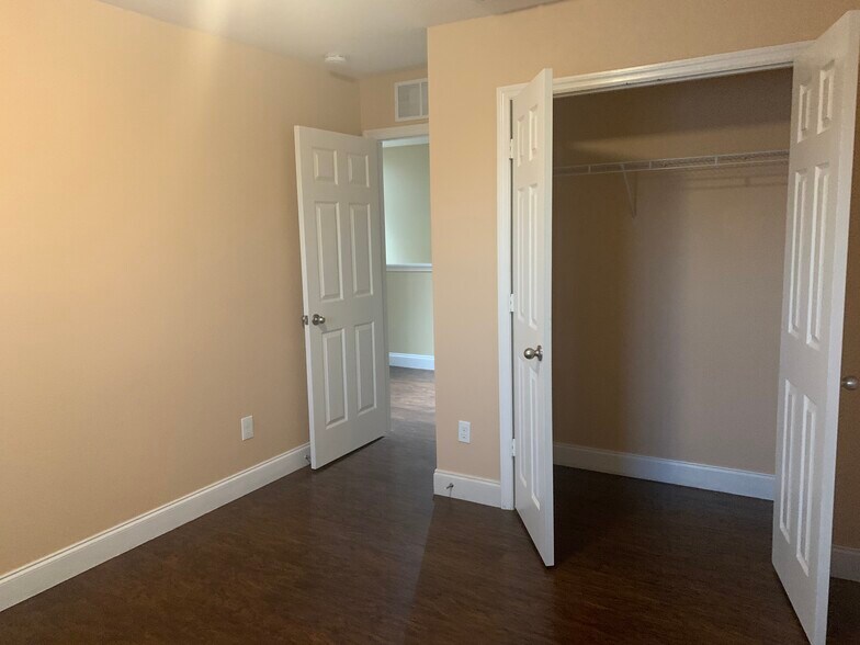 Building Photo - 2744 Stanwood Dr