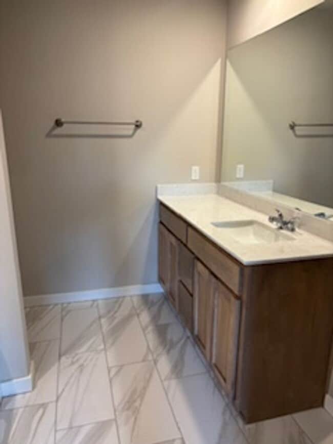 Building Photo - Newly Built!