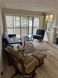 Building Photo - 240 Nice Ln