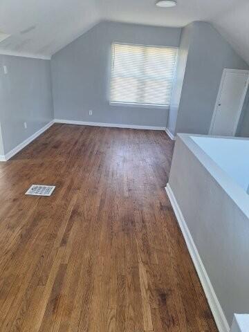 Building Photo - 9994 Vaughan St