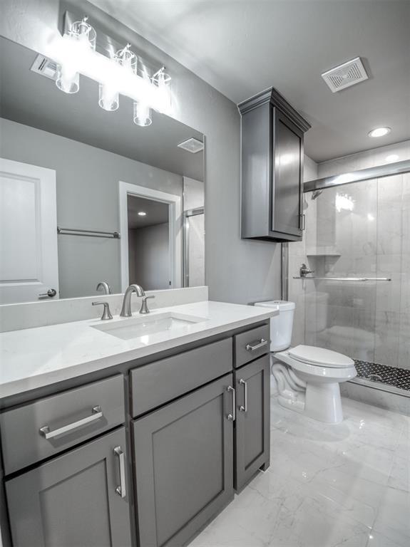 Building Photo - 609 Abadan Dr