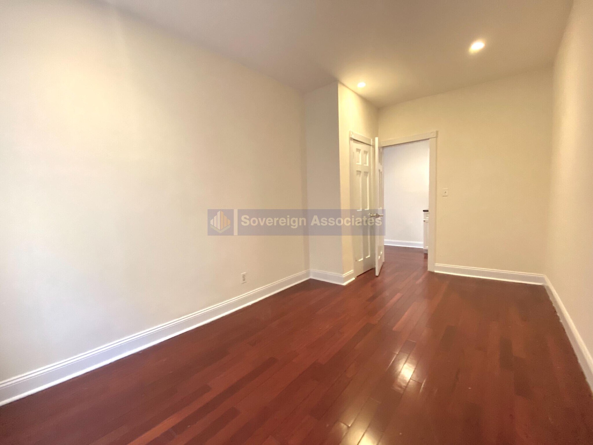 Building Photo - 20 Magaw Pl