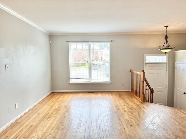 Building Photo - STAFFORD TOWNHOUSE - HANDY TO QUANTICO, SH...